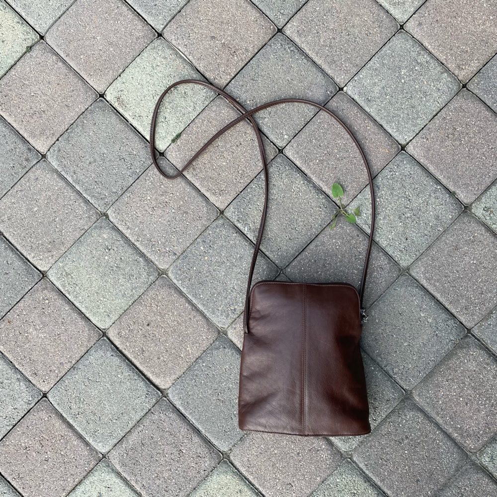 Vintage. Brown Leather Rectangular Crossbody